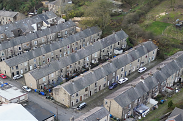 Net Zero Terrace Street in Rossendale photo 1, the street