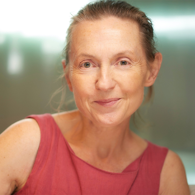 Headshot of Kirsty Gunn