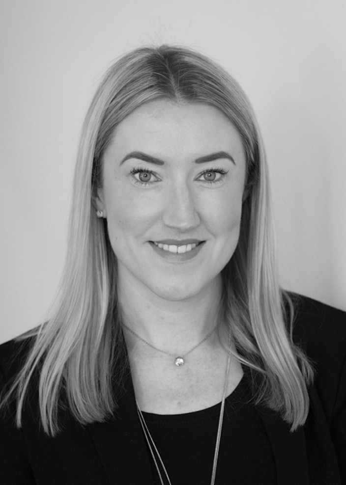 Photo of Dr Siobhan Weare