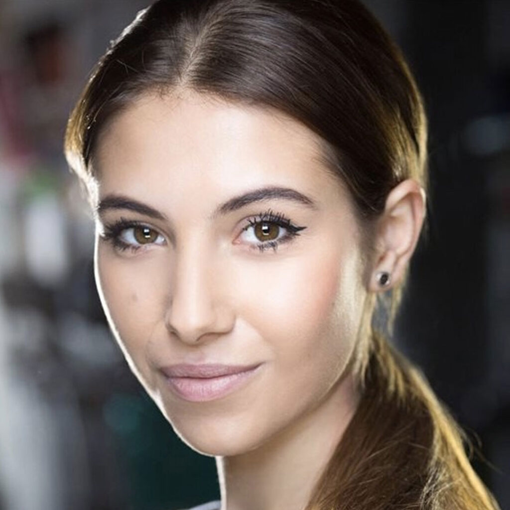 Headshot of Olivia Izzo